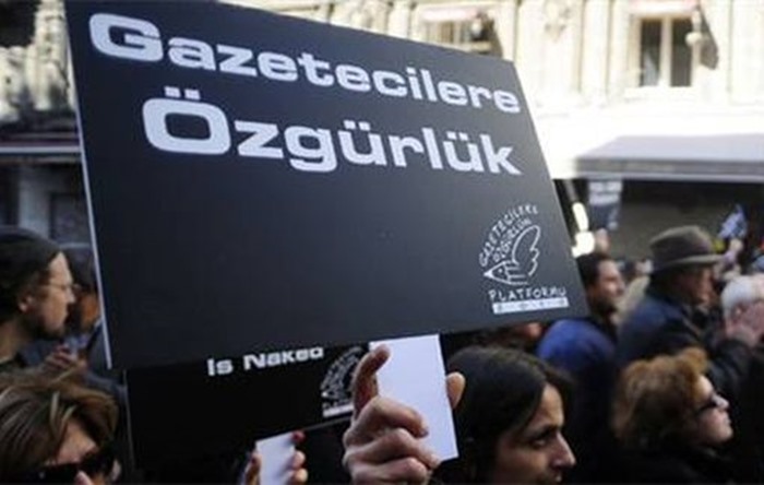 Gazetecilere hapis cezası geliyor; kaçakçılar pişmanlıktan faydalanabilecek!