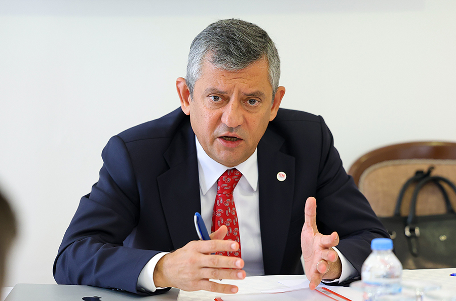 Özgür Özel: “O sandığa varacağız, o seçimi alacağız”