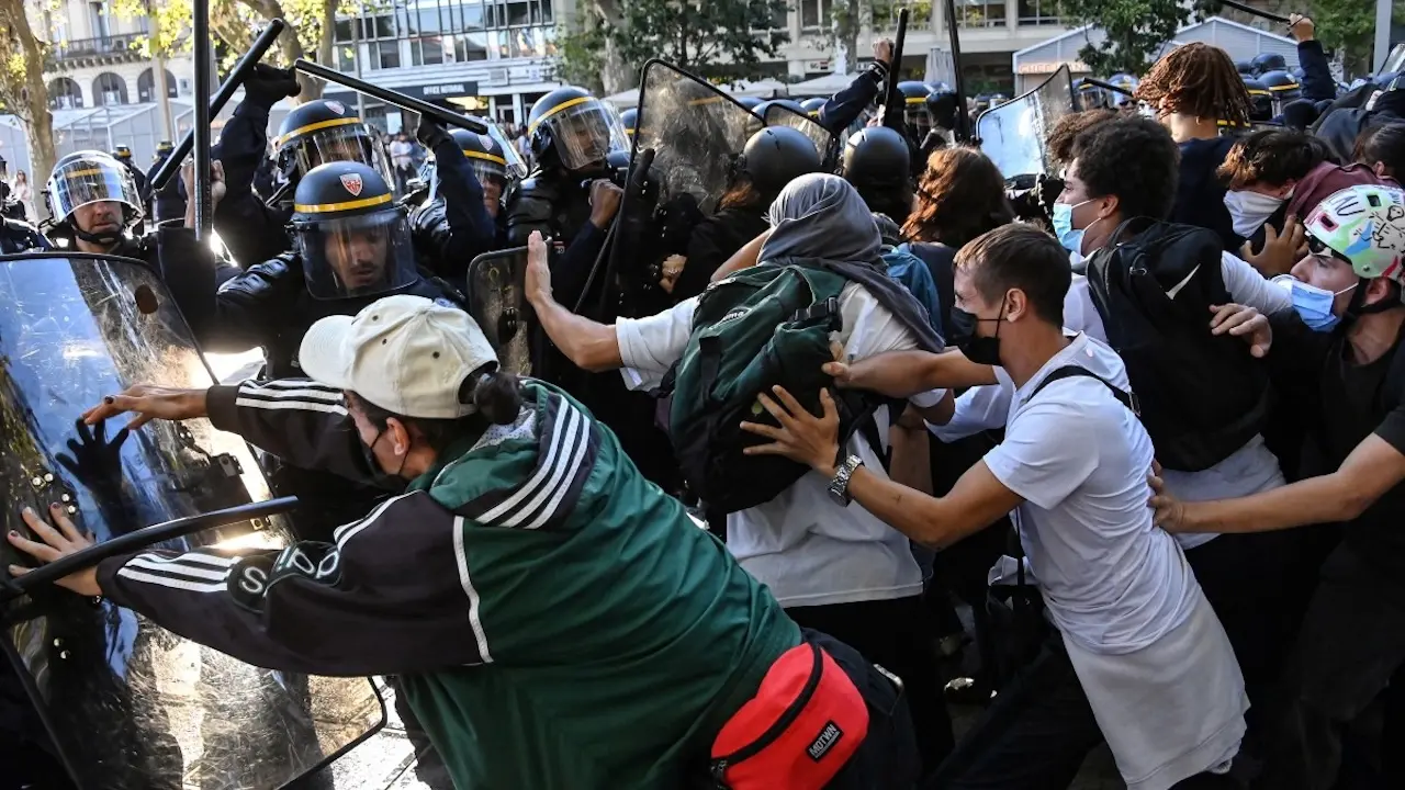 Fransa’da öğrenci eylemlerinde üçüncü hafta; en az 160 bin kişi sokaklara çıktı