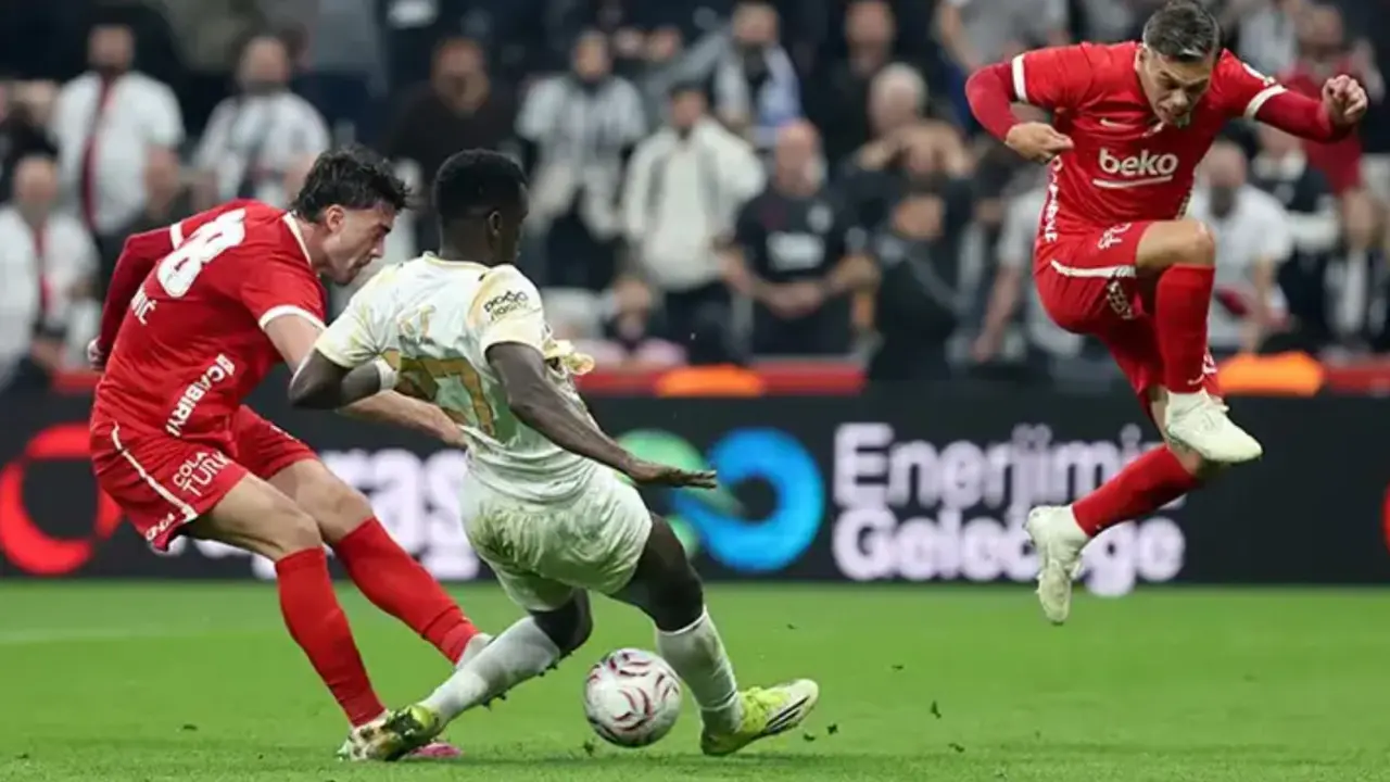 Beşiktaş, Başakşehir FK’yı 2-0 mağlup etti