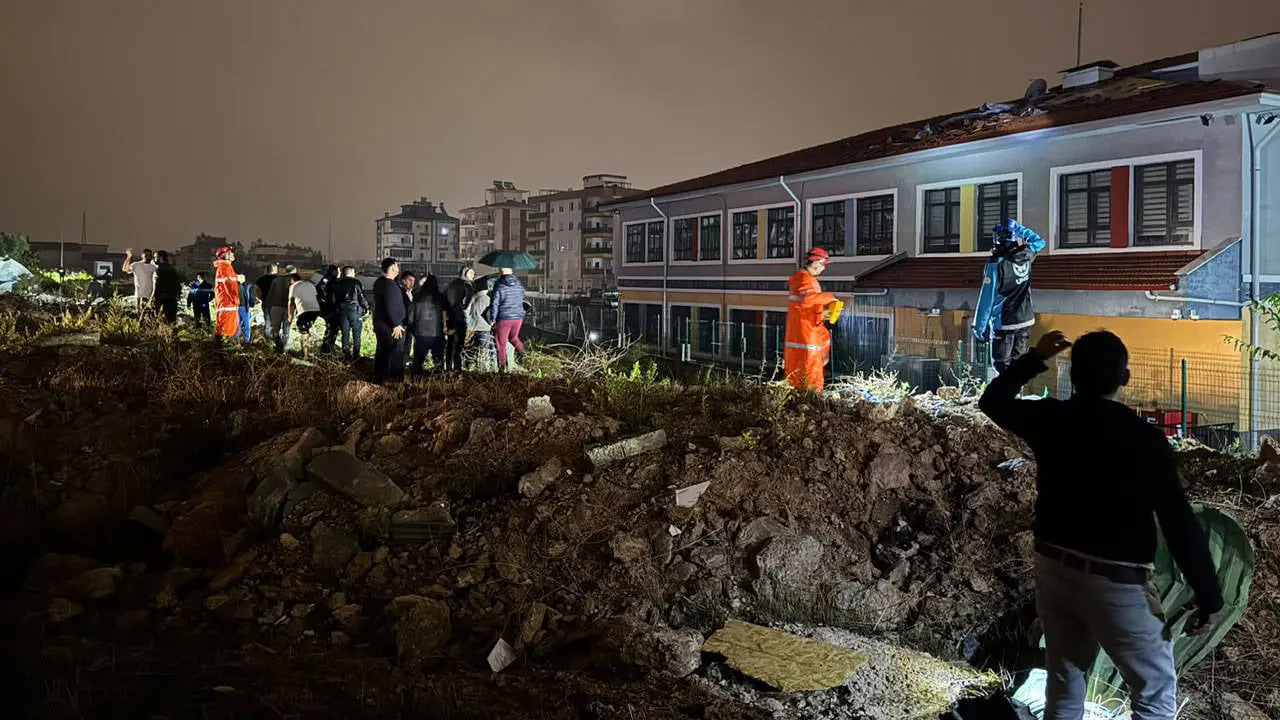 Antalya’da hortum faciası: 4 işçi öldü